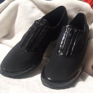 Black comfort shoes 9M